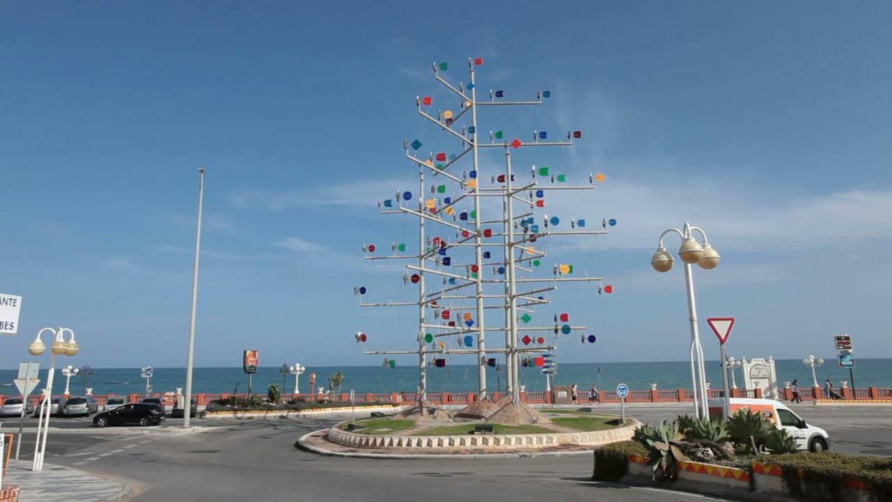 Mar del Sur Apartamentos- Piscina y Playa - PARKING GRATIS - EXCELENTE CONEXIÓN WIFI Benalmádena Exterior foto
